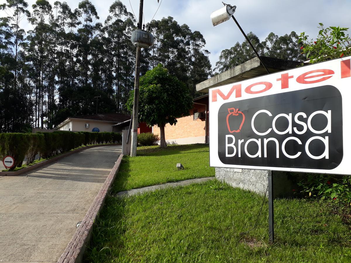 Motel Casa Branca Blumenau Exterior photo